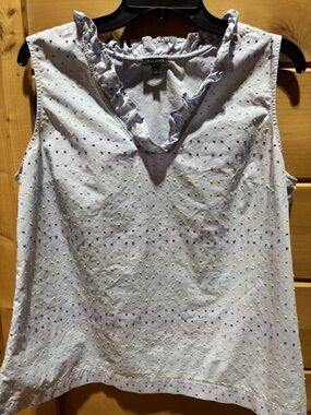 Talbots women’s ruffle v-neck tank large